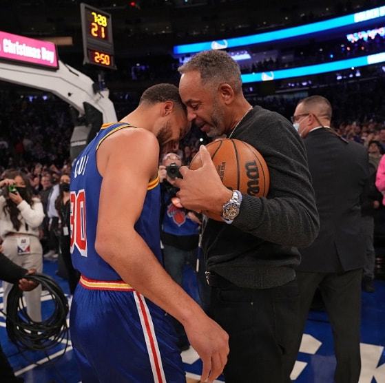 争论层出不 争论层出不